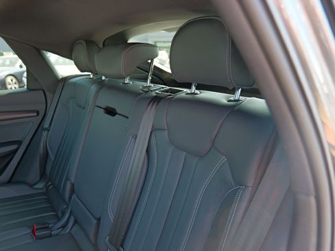 Used 2023 Audi Q5 2.0T Premium Plus image 32