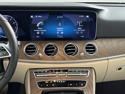 Used 2022 Mercedes-Benz E 350 Sedan image 17