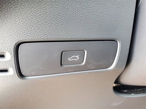 New 2026 Volvo XC40 B5 Core w/ Protection Package Premier image 16