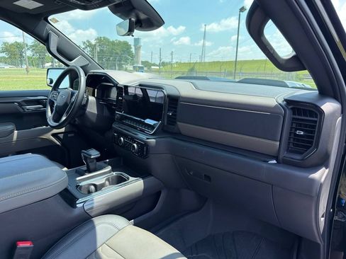 Used 2024 Chevrolet Silverado 1500 ZR2 w/ Technology Package AWD/4WD image 38