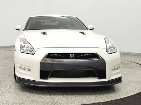 Used 2016 Nissan GT-R Premium AWD/4WD image 8
