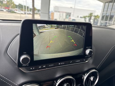 Used 2025 Nissan Sentra SV FWD image 23