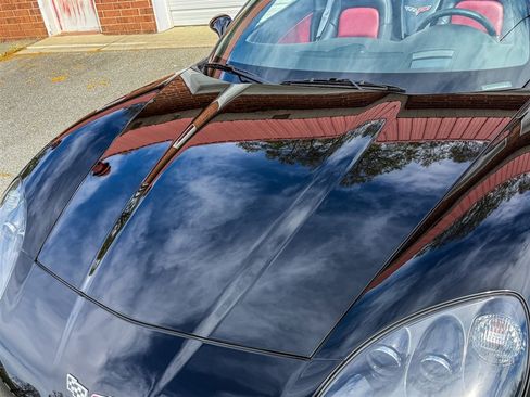 Used 2011 Chevrolet Corvette Convertible w/ Preferred Equipment Group image 17