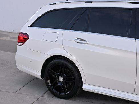 Used 2015 Mercedes-Benz E 350 4MATIC Wagon image 36