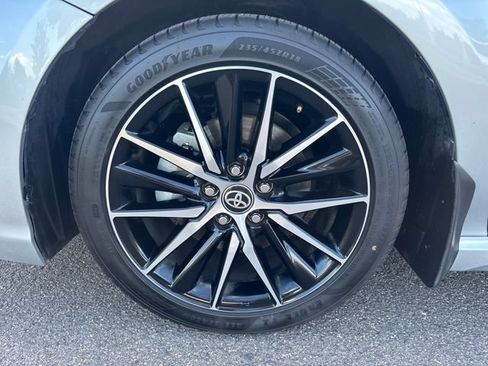 Used 2024 Toyota Camry SE FWD image 10