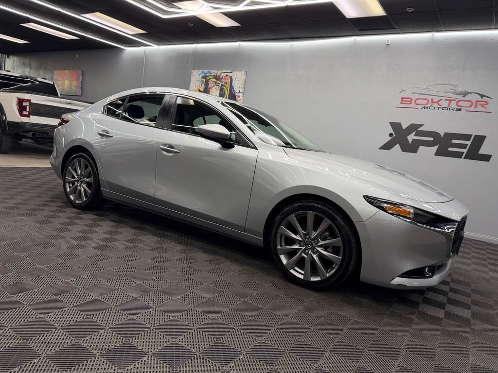 Used 2020 MAZDA MAZDA3 Sedan w/ Preferred Package FWD image 2