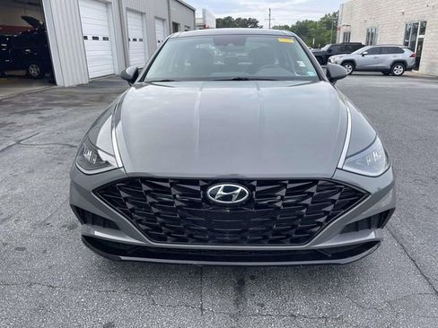 Used 2023 Hyundai Sonata SEL w/ Convenience Package FWD image 2