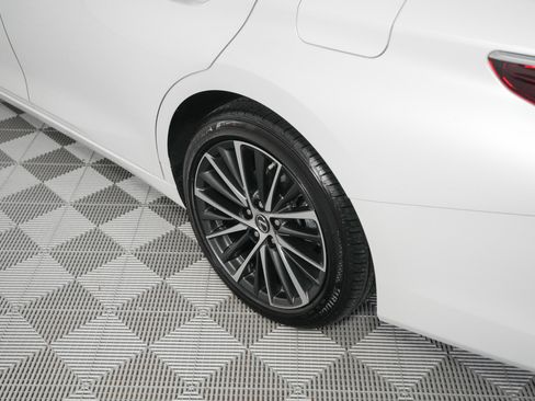 New 2025 Lexus ES 300h w/ Premium Package image 8