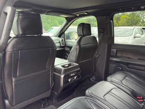 Used 2019 Ford Expedition Max Limited RWD image 25