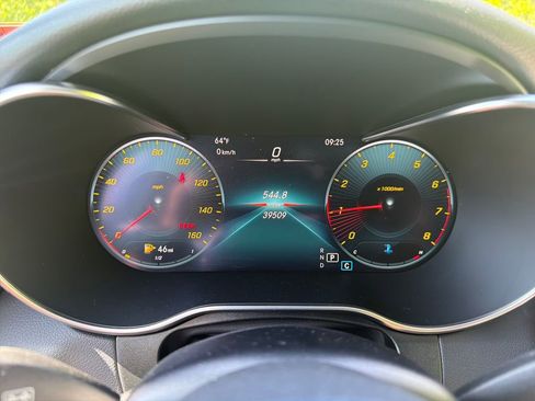Used 2021 Mercedes-Benz GLC 300 4MATIC w/ AMG Line image 19