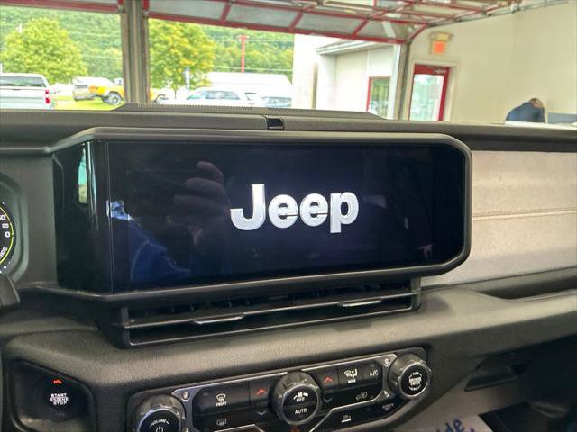 Certified 2024 Jeep Wrangler Unlimited AWD/4WD image 42