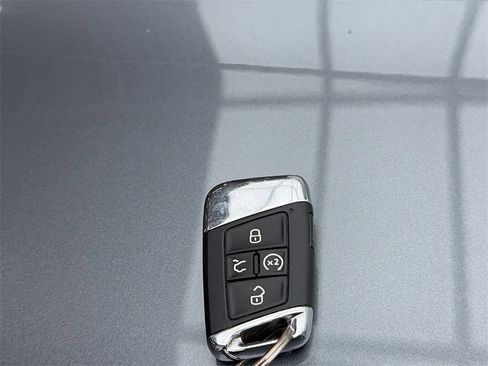 Used 2023 Volkswagen Atlas SE w/ Panoramic Sunroof Package image 60