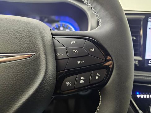 New 2026 Chrysler Pacifica Select image 25