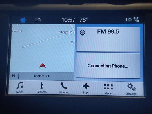 Used 2017 Ford Fusion SE w/ Equipment Group 201A FWD image 25