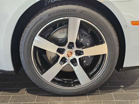 New 2025 Porsche Panamera 4 image 11