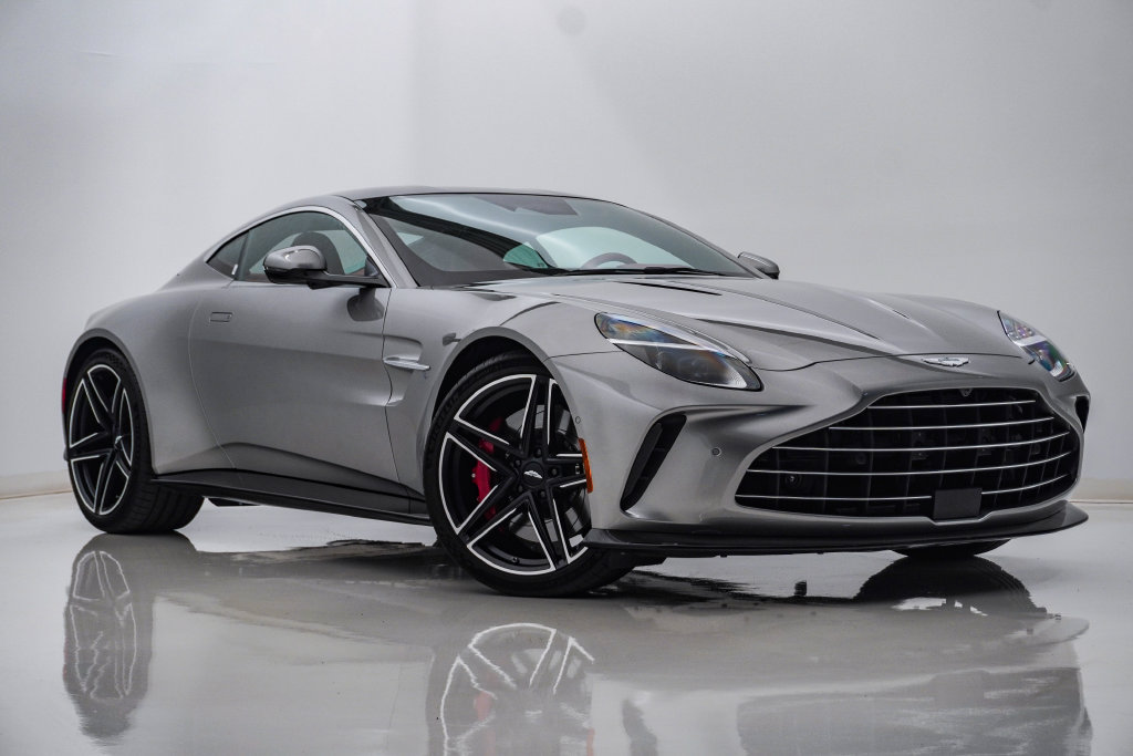 Used 2025 Aston Martin V8 Vantage Roadster RWD image 1