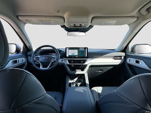 New 2026 Ford Explorer Active image 16