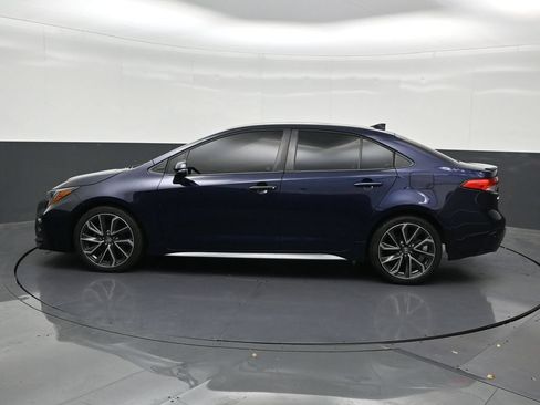 Used 2020 Toyota Corolla SE FWD image 2