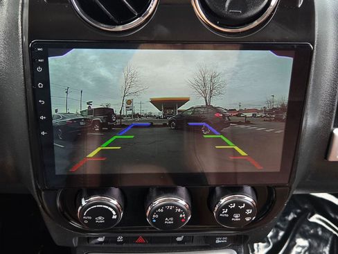 Used 2014 Jeep Compass Limited w/ Sun/Sound Group image 29