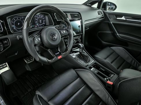 Used 2019 Volkswagen Golf 4-Door image 19