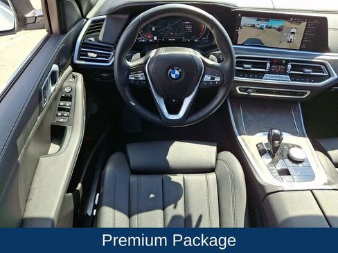 Used 2022 BMW X5 xDrive40i w/ Premium Package AWD/4WD image 3
