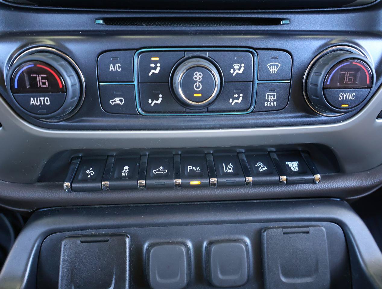 Used 2019 GMC Sierra 2500 Denali w/ Duramax Plus Package AWD/4WD image 48