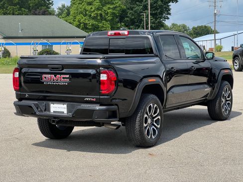 Certified 2024 GMC Canyon AT4 w/ AT4 Premium Package AWD/4WD image 15