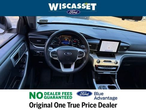 Certified 2022 Ford Explorer XLT w/ Equipment Group 202A image 7