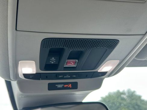 Used 2025 Honda Accord SE image 18