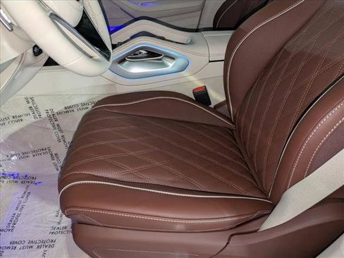 New 2026 Mercedes-Benz Maybach GLS 600 4MATIC image 4