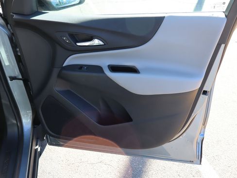 Used 2023 Chevrolet Equinox LT w/ Driver Convenience Package image 35