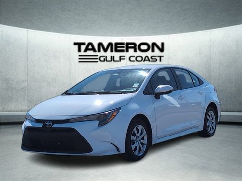 Used 2024 Toyota Corolla LE image 1