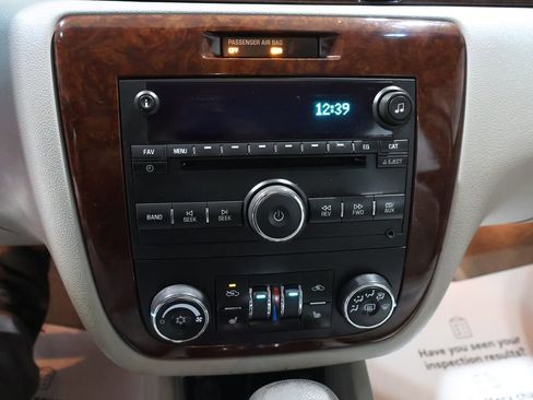 Used 2010 Chevrolet Impala LT w/ Luxury Edition Package image 24