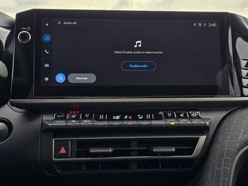 Certified 2025 Toyota Camry XLE image 30