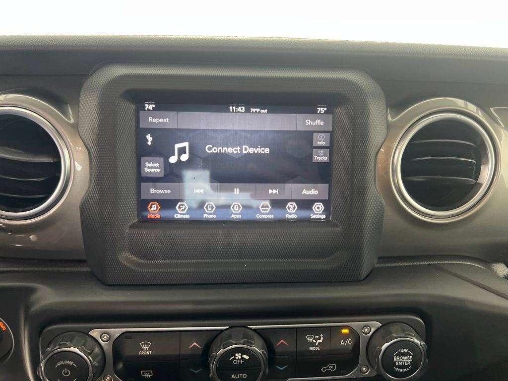 Used 2020 Jeep Wrangler Unlimited Sahara AWD/4WD image 13