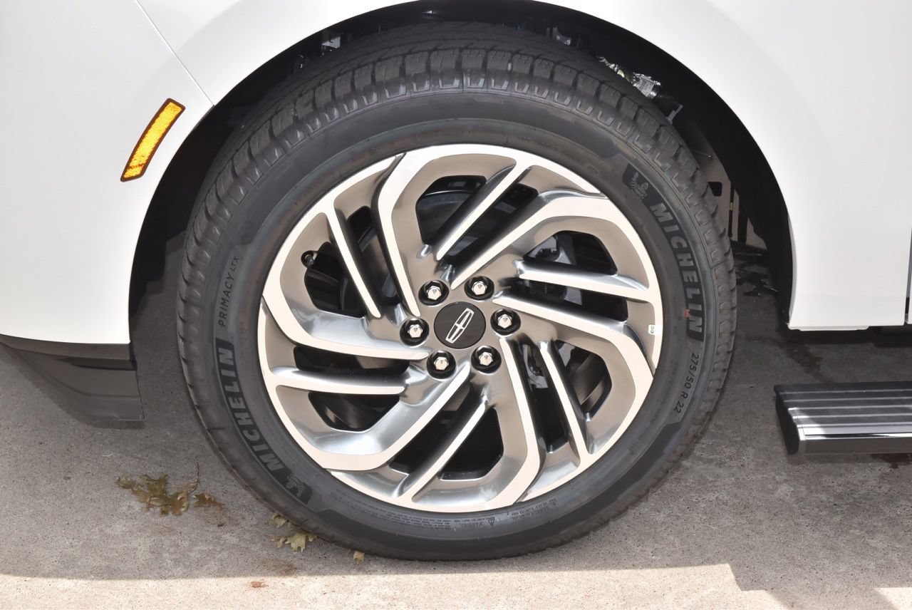 New 2026 Lincoln Navigator L Reserve AWD/4WD image 43