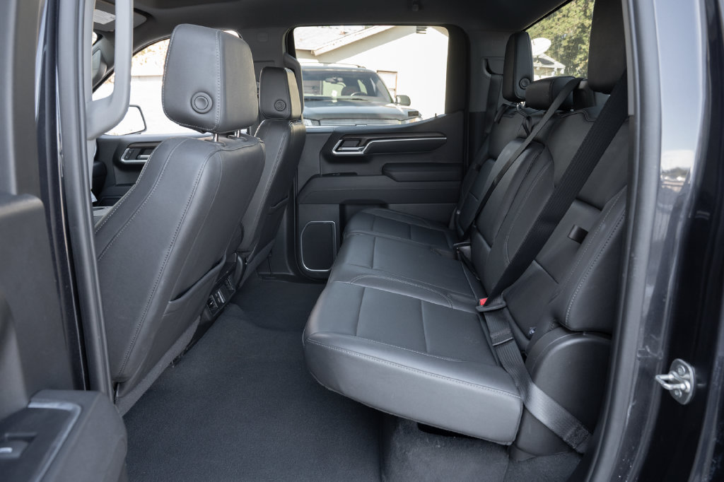 Used 2025 GMC Sierra 1500 SLT AWD/4WD image 37