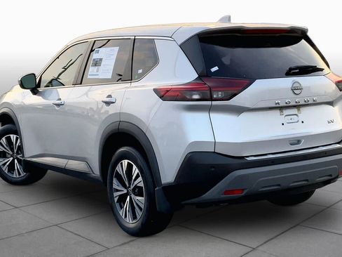 Used 2022 Nissan Rogue SV FWD image 11