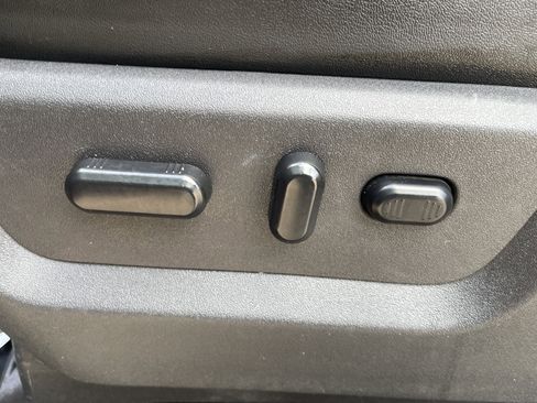 Used 2015 Ford F250 Platinum w/ FX4 Off-Road Package image 38