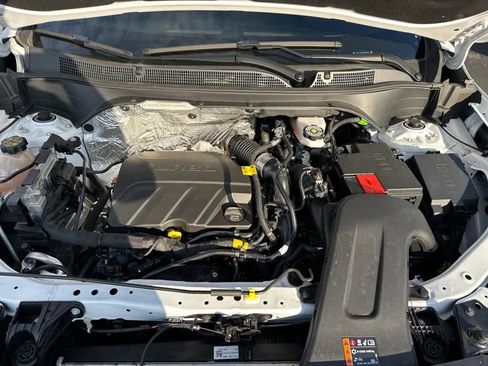 Used 2025 Chevrolet Trax RS w/ Sunroof Package image 26