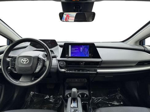 Used 2024 Toyota Prius LE FWD image 10