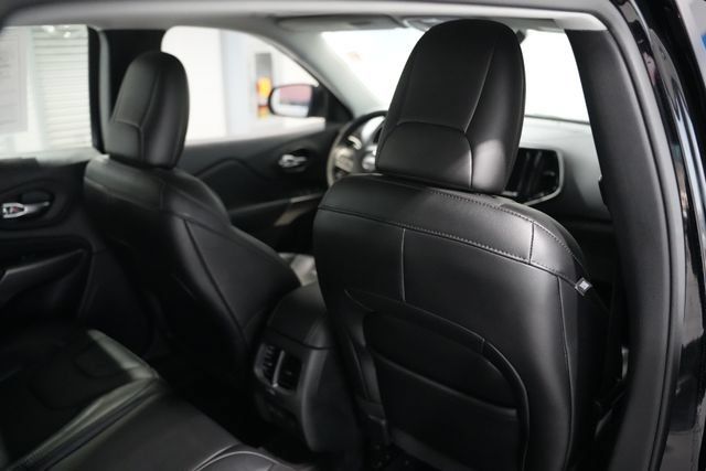 Used 2022 Jeep Cherokee Limited AWD/4WD image 19