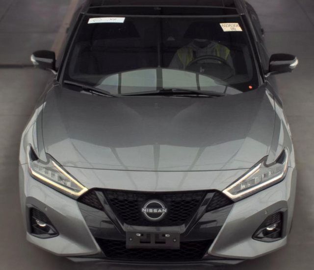 Used 2023 Nissan Maxima SR w/ Sport Mat Group FWD image 2