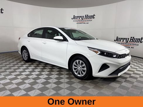 Used 2024 Kia Forte LX image 4