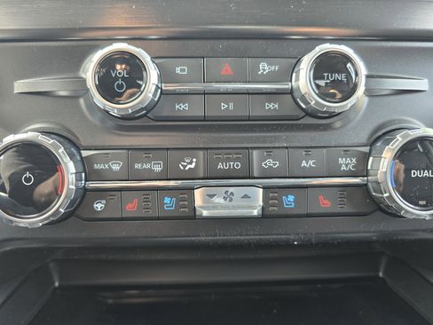 New 2026 Ford F250 Lariat image 30