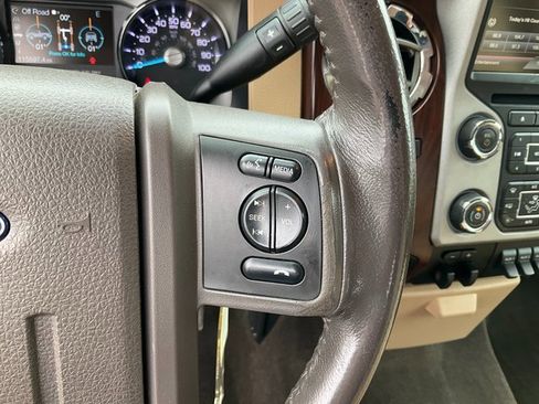 Used 2016 Ford F250 Lariat w/ Chrome Package image 12