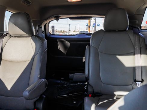 Certified 2024 Toyota Sienna XLE image 23