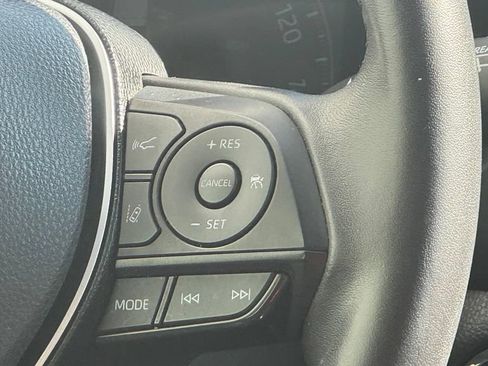 Used 2019 Toyota RAV4 Limited FWD image 16