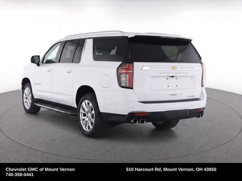 Used 2024 Chevrolet Suburban Premier AWD/4WD image 3