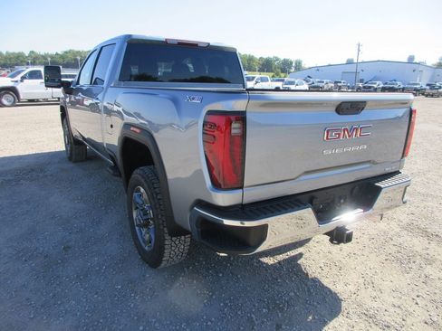 New 2026 GMC Sierra 3500 SLT AWD/4WD image 10